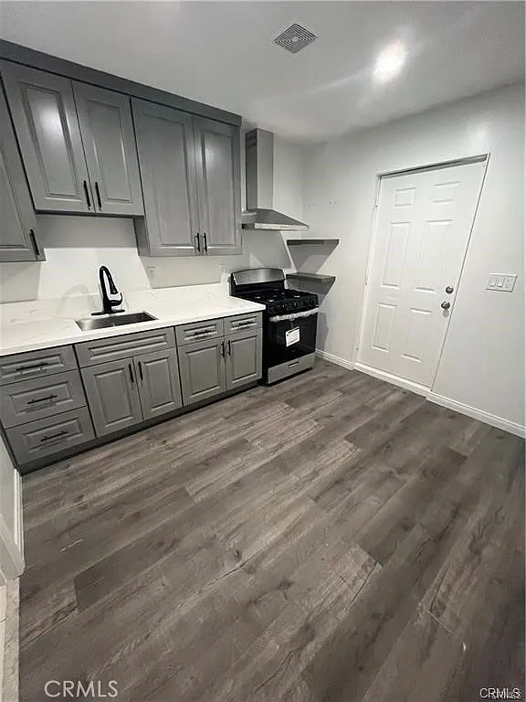 1 bed, 380 sqft, $1,875 — Photo 2