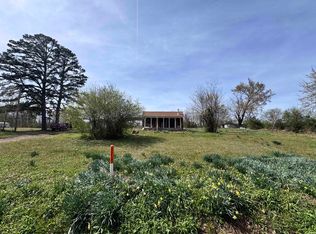 1114 S Cherry St, Altus, AR 72821