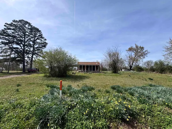 1114 S Cherry St, Altus, AR 72821