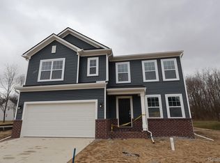 4254 Cedar Ln, Grand Blanc, MI 48439
