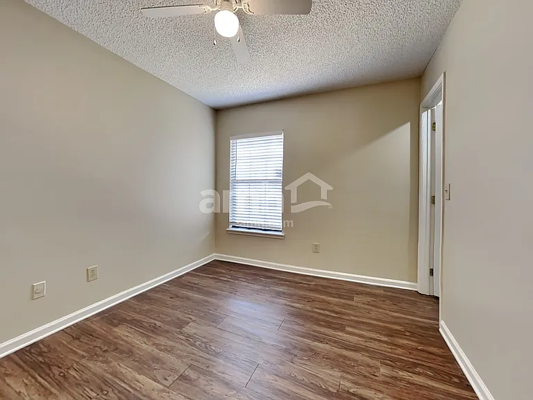 7568 Deer Cove Ln — Photo 12
