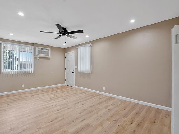 4th image of 8113 Cypress Ave