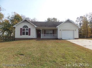 472 Northwoods Dr, Raeford, NC 28376