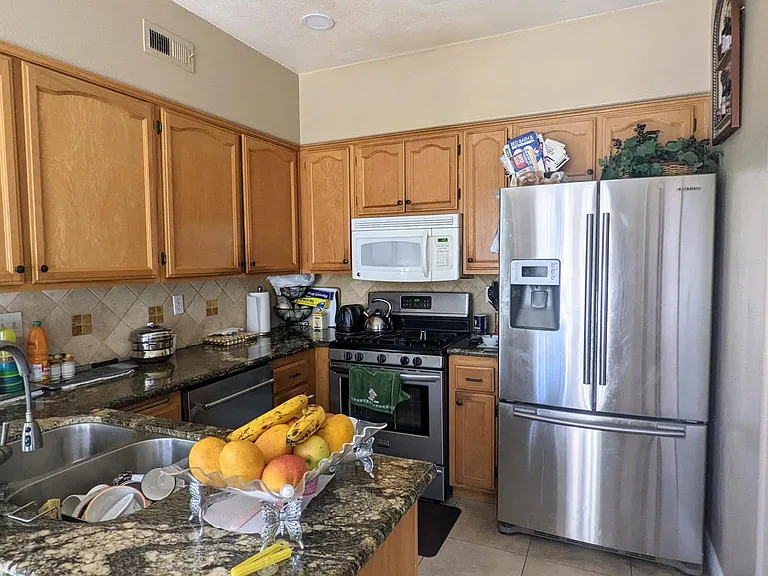 10938 Creekbridge Pl — Photo 6