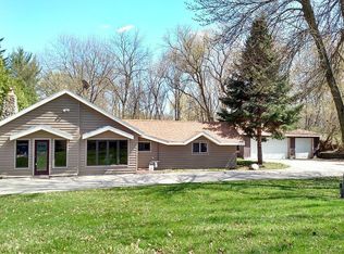 N9201 Ravine Dr, East Troy, WI 53120