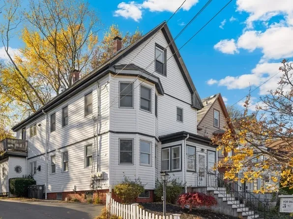 220 Webster Ave, Chelsea, MA 02150