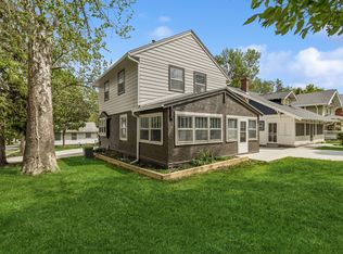 693 35th St, Des Moines, IA 50312