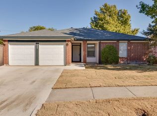 1809 Bayou Dr, Arlington, TX 76018