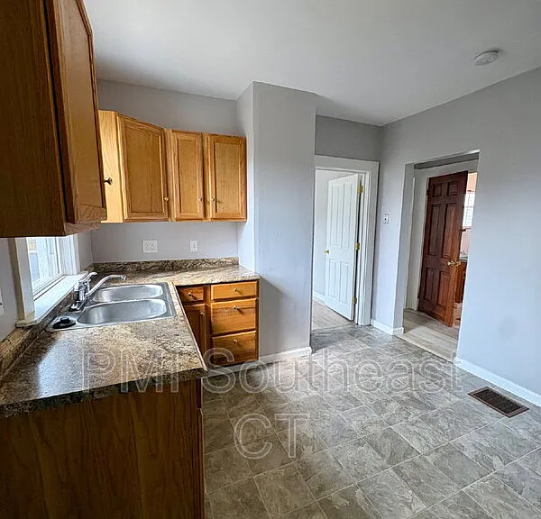 43-45 Denison Ave #43 — Photo 8