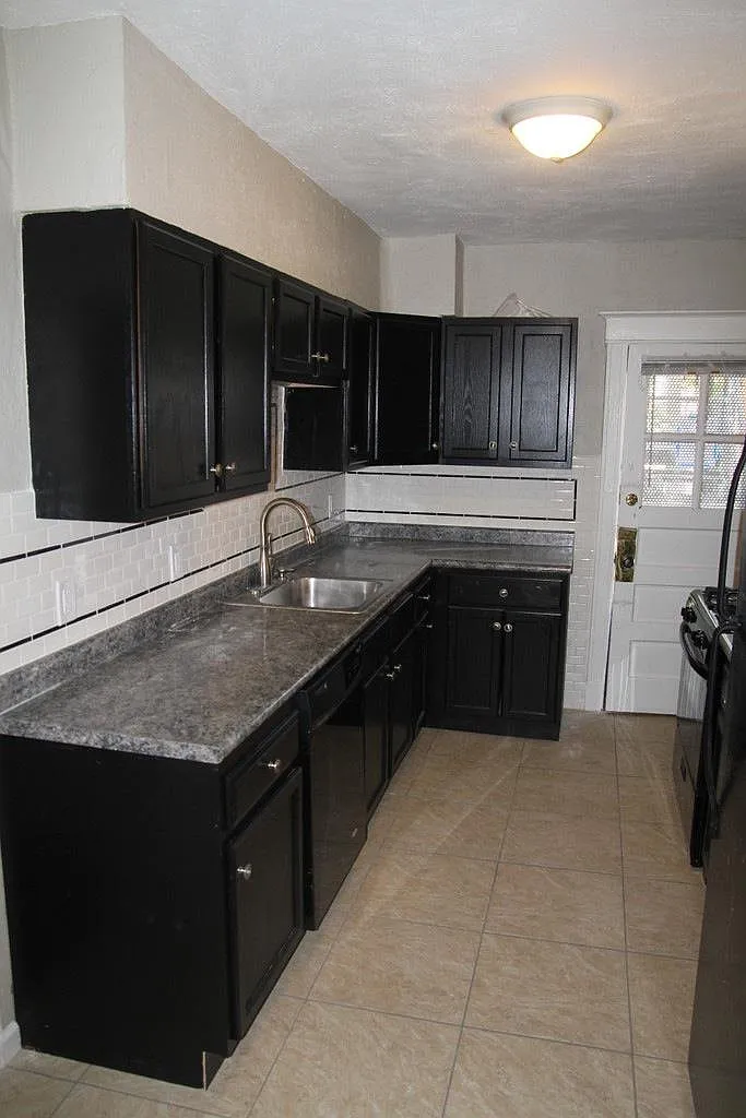 3 bed, 1450 sqft, $1,795 — Photo 4