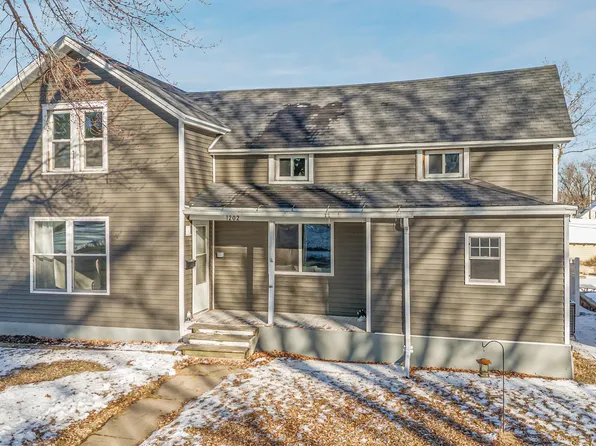 1202 S Pearl St, New London, WI 54961