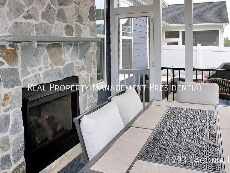 1293 Laconia Ln — Photo 16