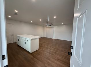 1223 W Riggin Ave #1, Visalia, CA 93291