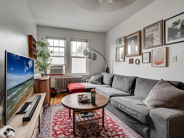 2517 Bryant Ave S #300 — Photo 1