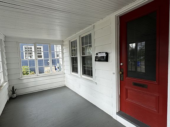 3rd image of 18 Burgoyne St Floor 1