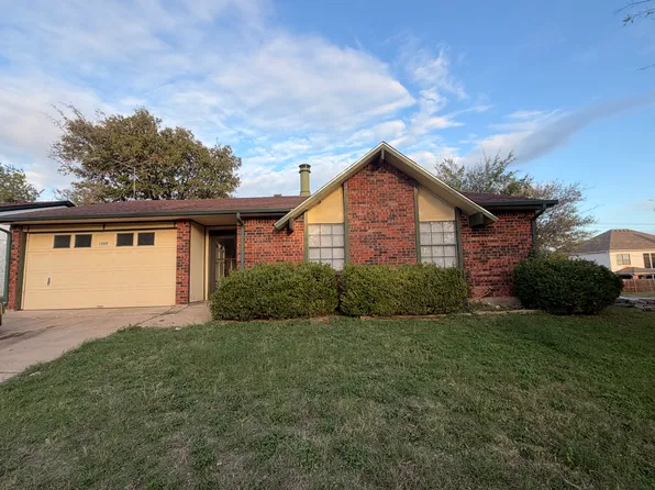 1200 Steinburg Ln, Fort Worth, TX 76134