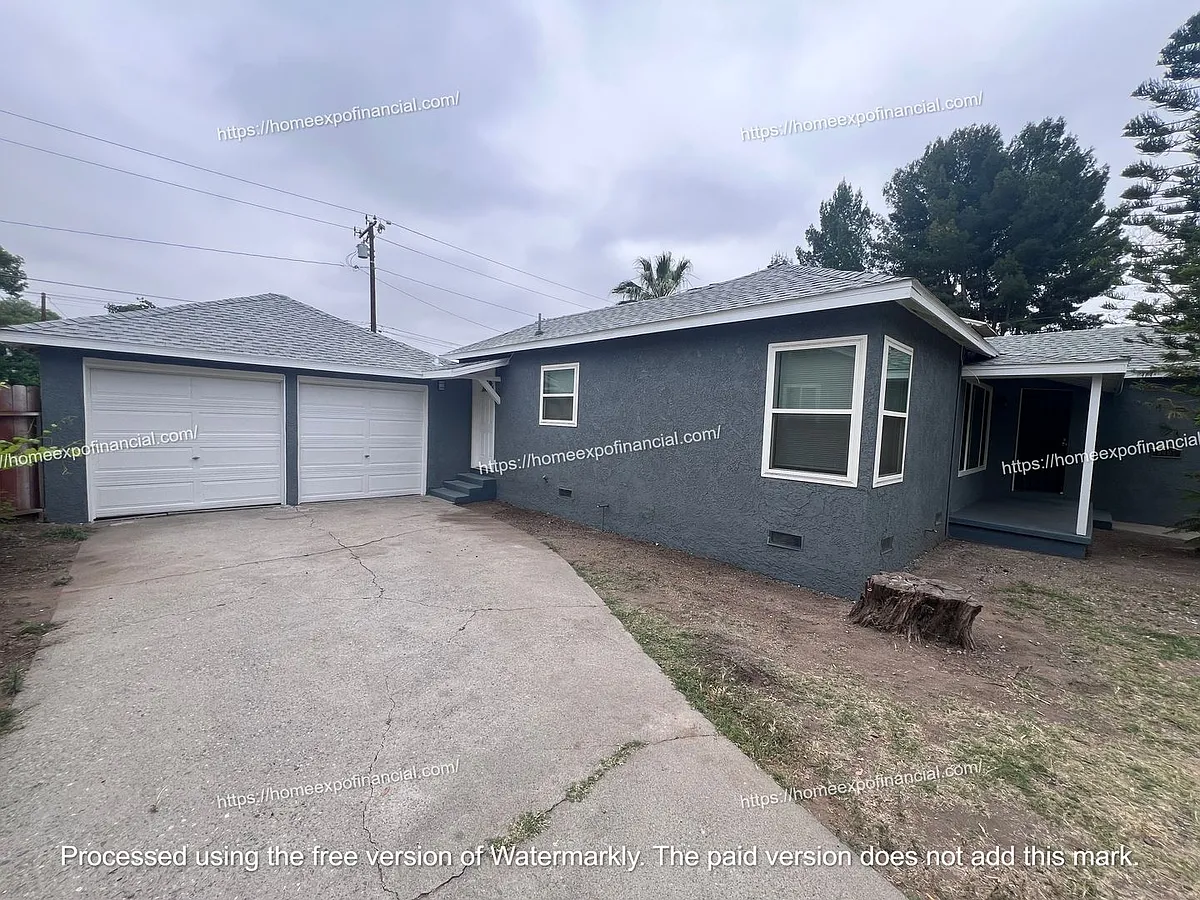 Building Photo - 3007 N Serrano Rd