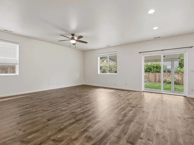 7003 Alta Vista Dr SE — Photo 7