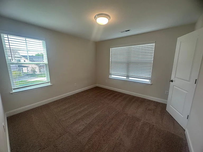 4006 Crimson Wood Ct — Photo 33