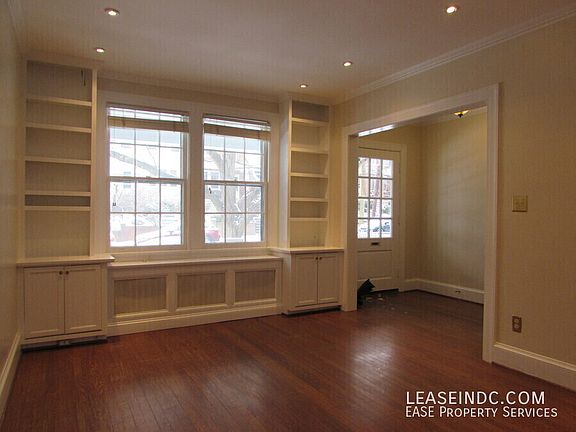 5th image of 2215 39th St NW