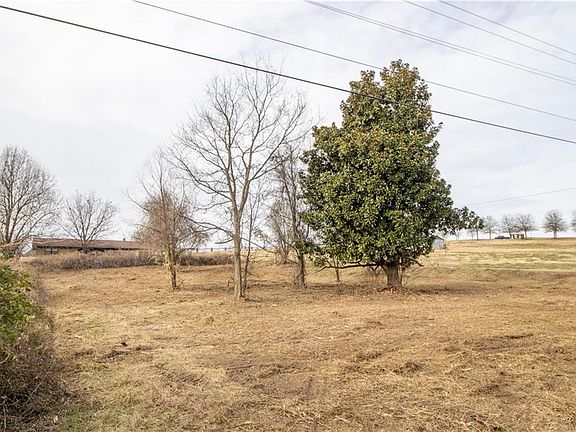 2nd image of 4163 N Highway 59