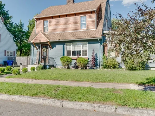 83 Sherbrooke St, Springfield, MA 01104