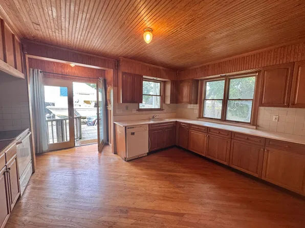 (undisclosed Address), East Northport, NY 11731
