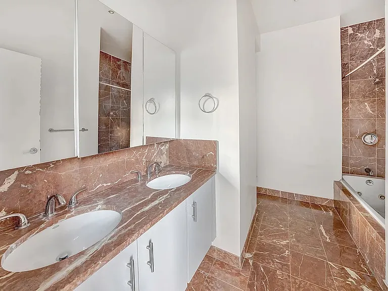 343 E 74th St #34PHD — Photo 7