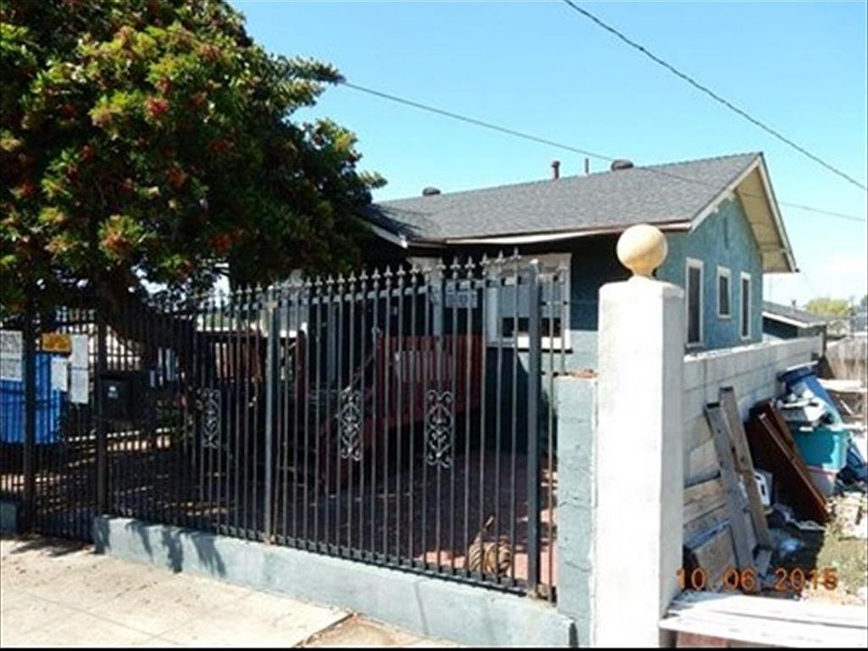 1st image of 4014 Marine View Ave