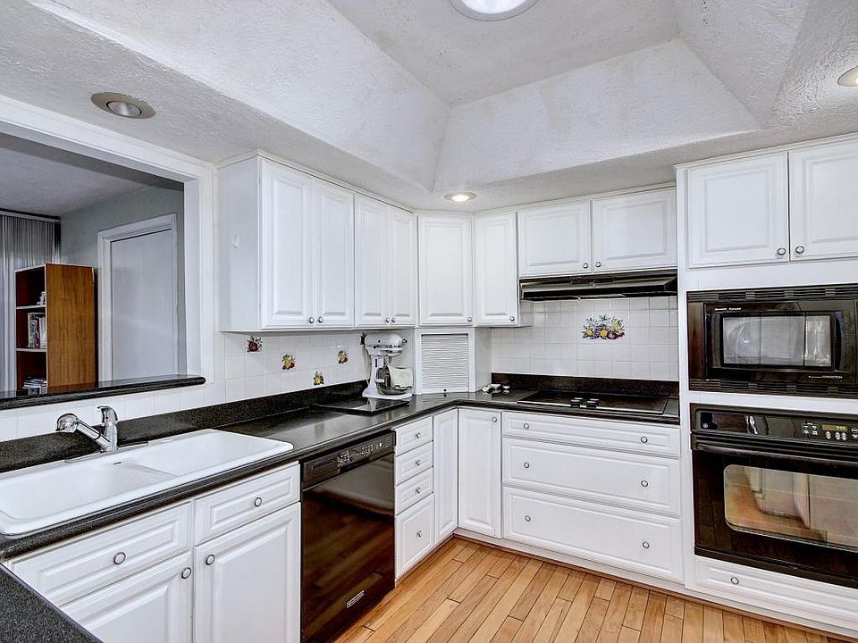 1st image of 2144 E Donner Dr