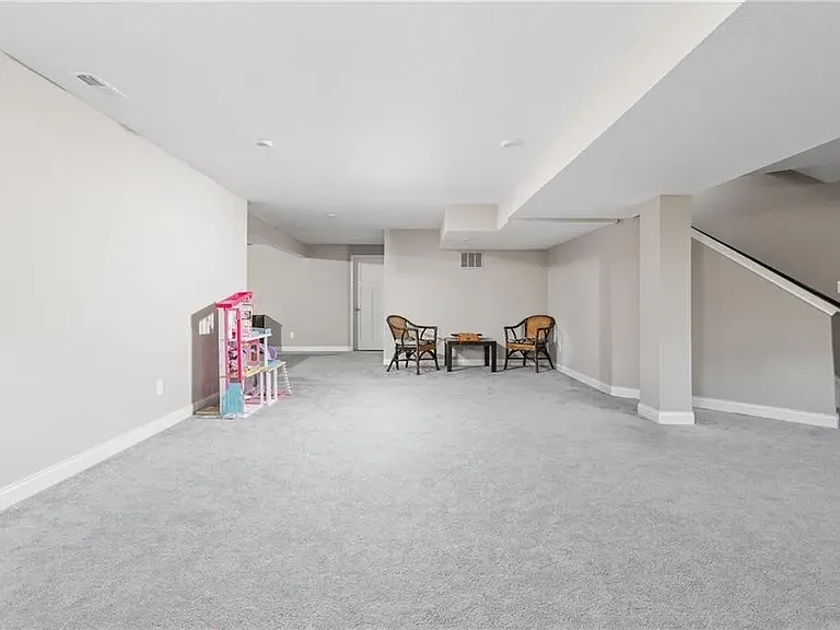 680 Ridge Gate Dr — Photo 24