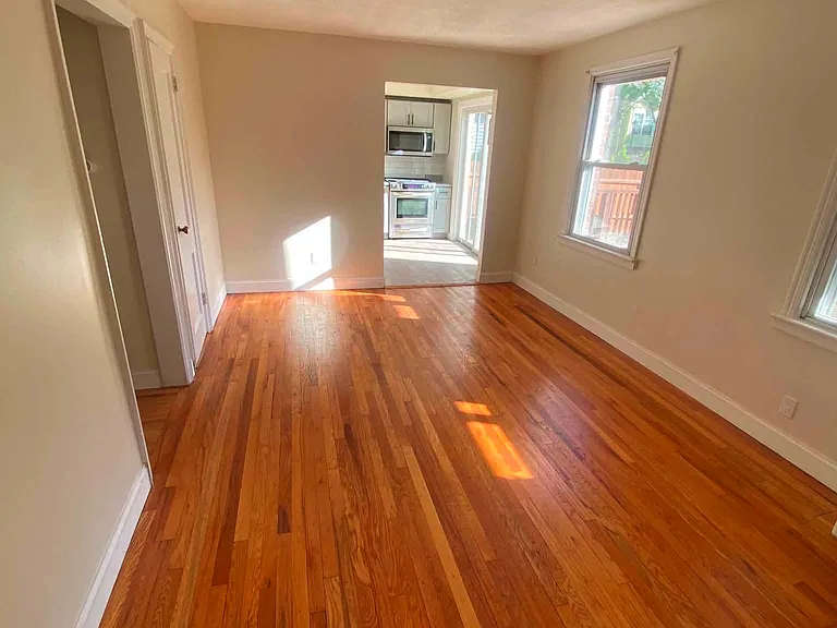 324 Plaza Rd N #B — Photo 2