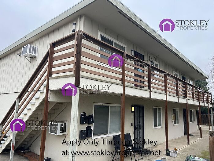 1st image of 2405 Applegarth Ln APT 4
