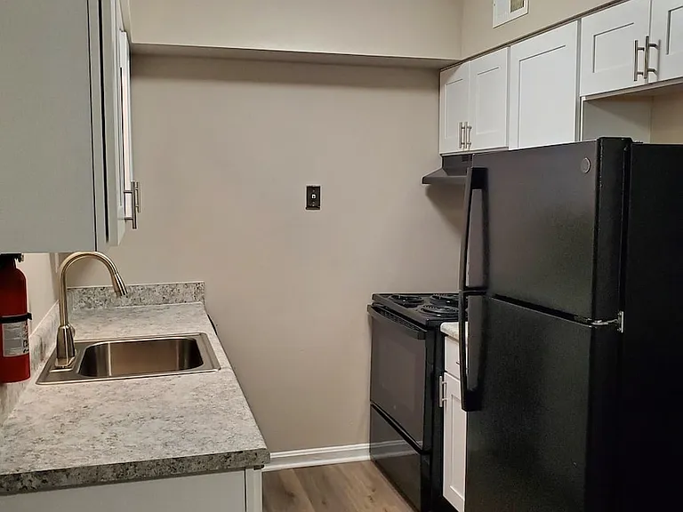 Breckinridge Park Apartments — Photo 5