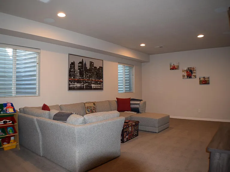 9416 E 58th Pl — Photo 16