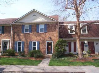 3830C Huntingreen Ln, Winston Salem, NC 27106