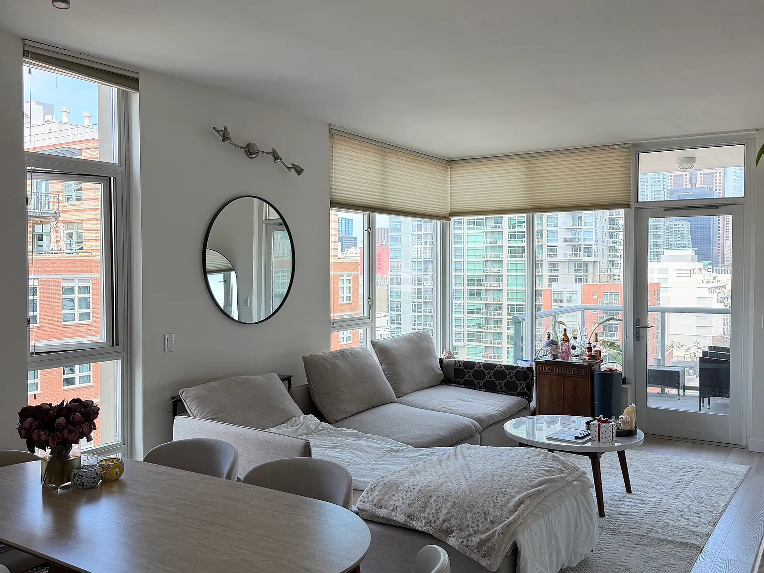 2 bed, 963 sqft, $5,000 — Photo 1