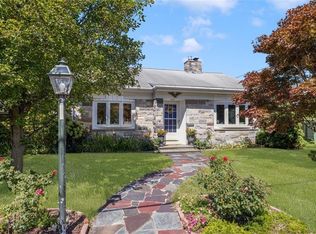 135 Arnold St, Lincoln, RI 02865