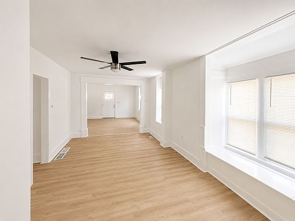 5th image of 741 Walnut St