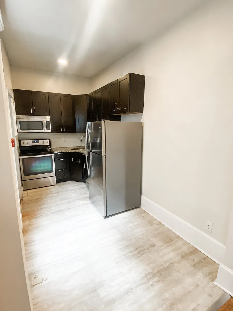 Building Photo - 1510 Pine St #2R