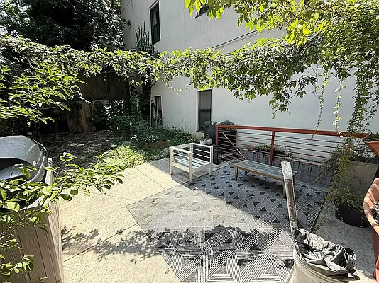Outdoor, photo 2