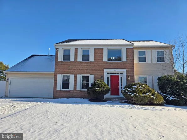 17 Stayman Ln, Sewell, NJ 08080