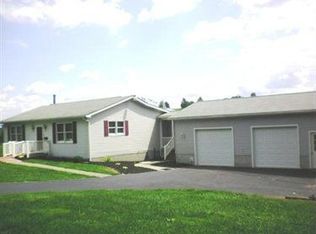 195 Calvary Hill Rd, Latrobe, PA 15650