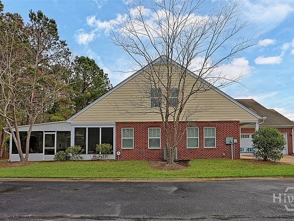 3rd image of 102 Regency Circle