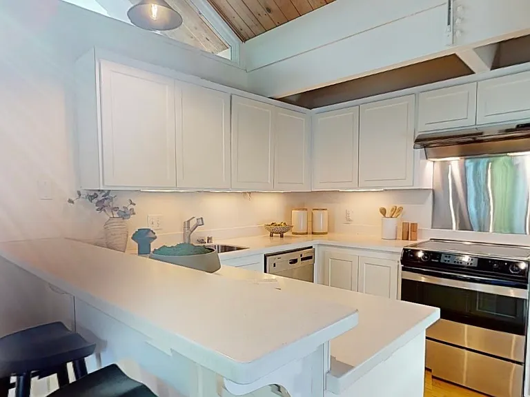 725 Blair Ct — Photo 14