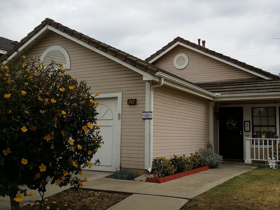 1st image of 242 E Bellbrook St