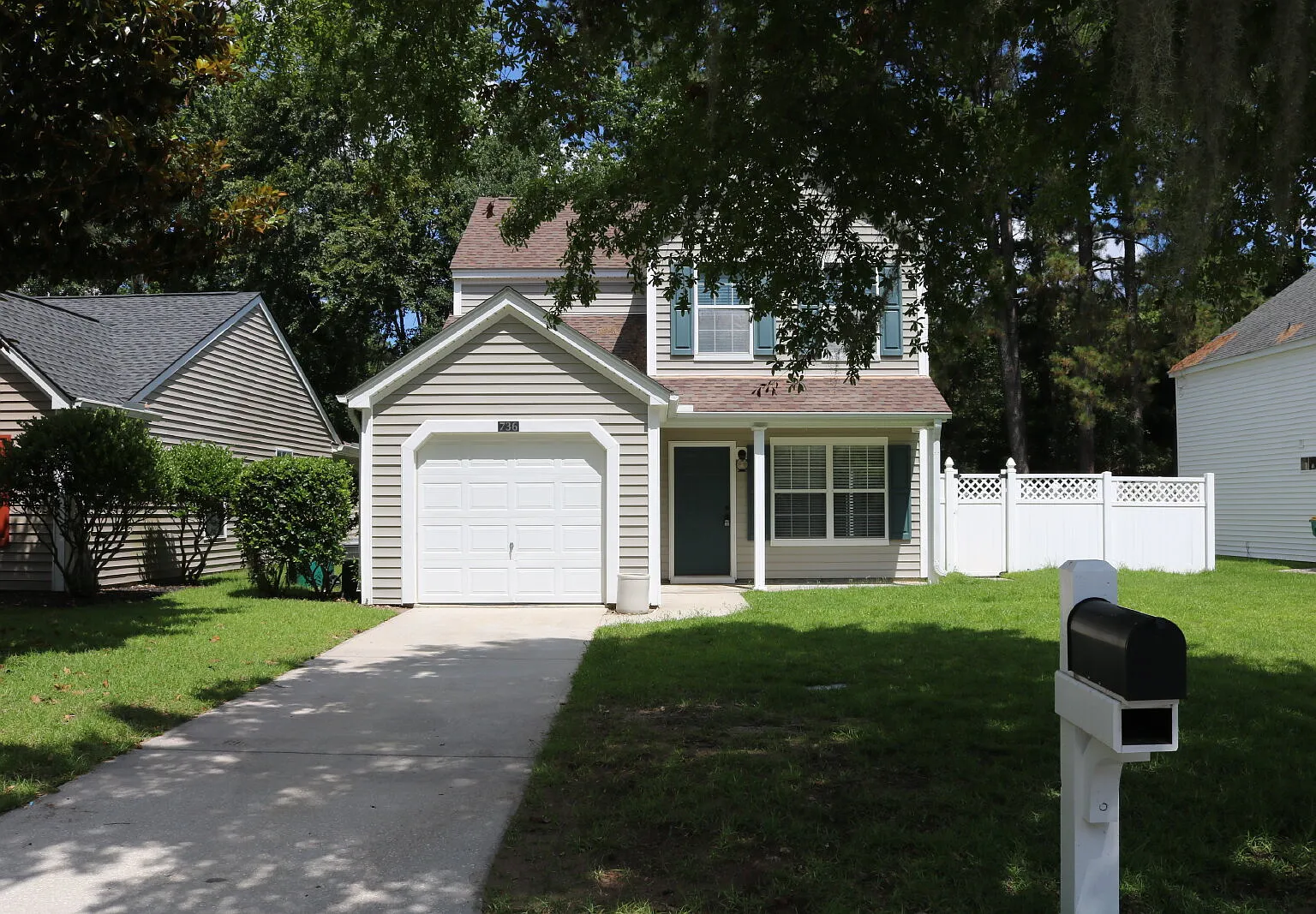 4 bed, 2.0 bath, 1484 sqft, $2,500 — Photo 2
