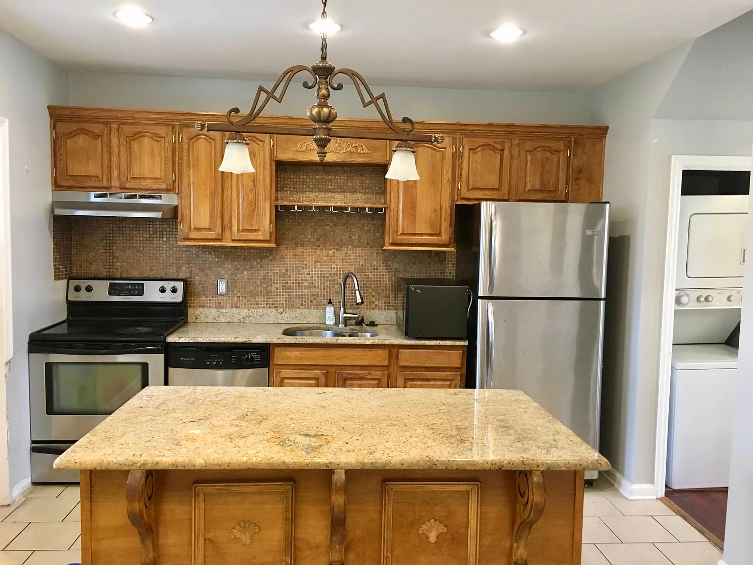 523 Florida Ave — Photo 3