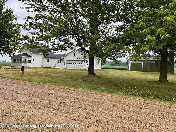 3rd image of 5801 N Kerby Rd