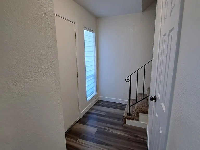145 Del Rey Ct — Photo 11